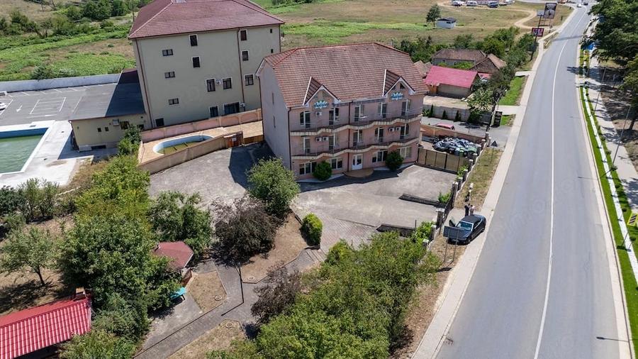 Spațiu comercial, de 599 mp, în Sânmartin