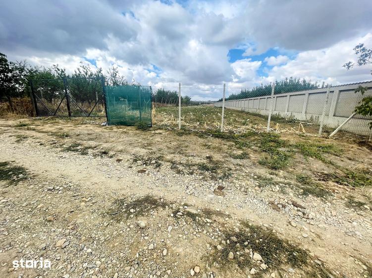 Teren de 2200 mp, în Paleu