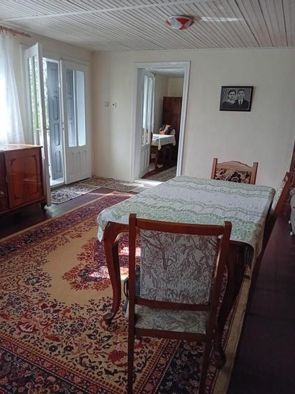 Casă cu 4 camere în Fârțănești