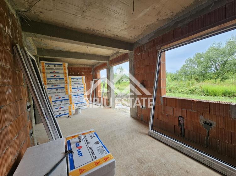 Duplex cu 5 camere cu Canalizare în Șelimbăr