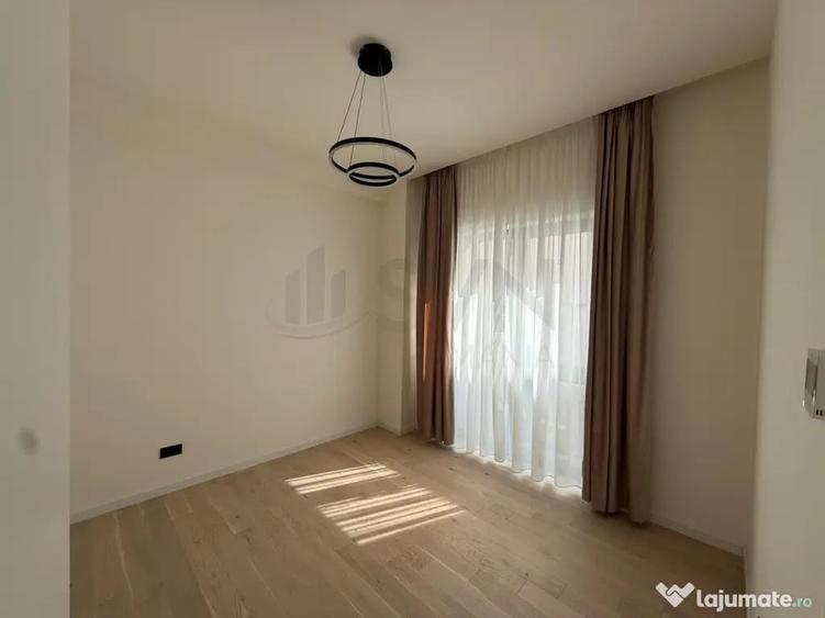 Casă cu 6 camere cu Teren 325 Mp în Iancu Nicolae