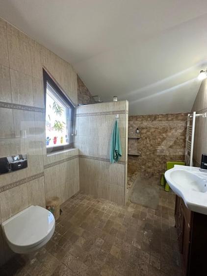 Casă individuală cu 6 camere cu Canalizare în Bod