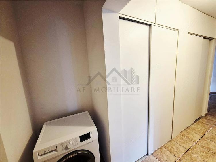 Apartament cu 3 camere decomandat în Filiași