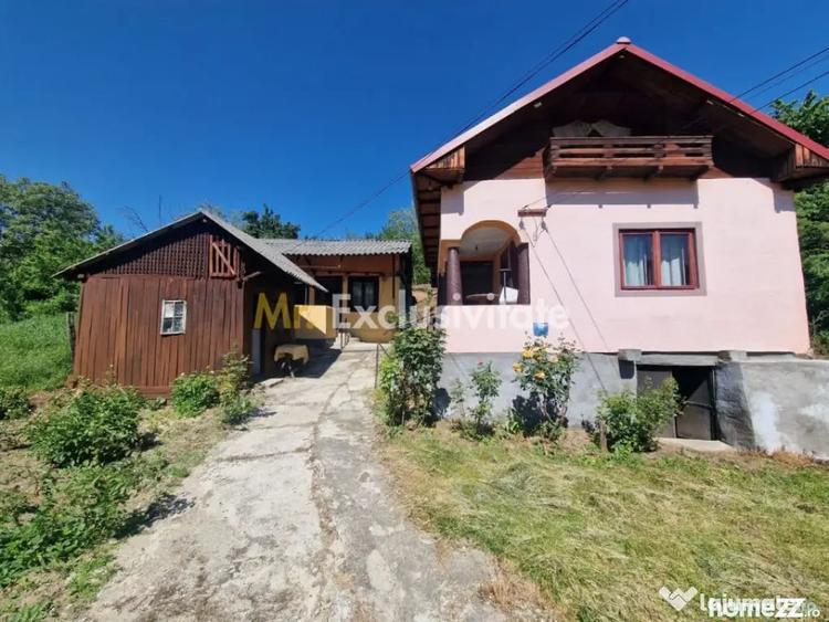 Casă cu 2 camere cu Teren 1150 Mp în Boțești