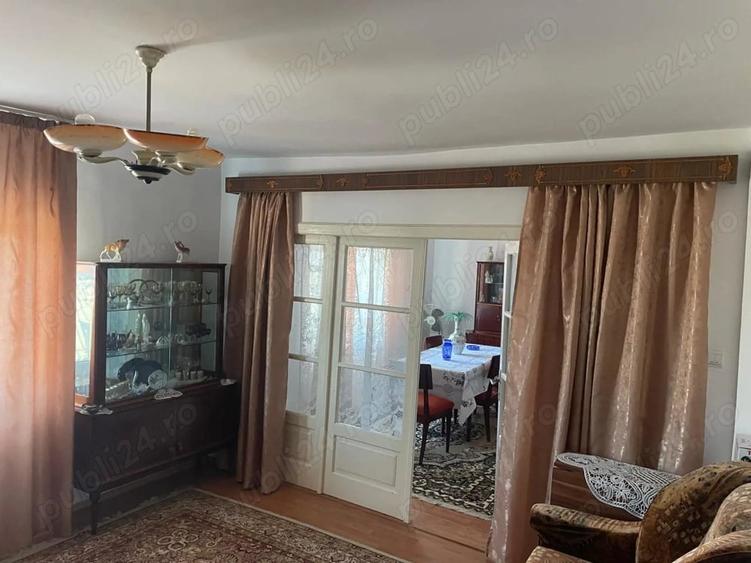 Casă cu 4 camere cu Teren 754 Mp în Central