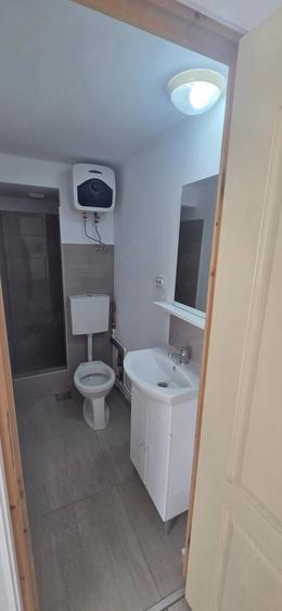 Spațiu comercial, de 25 mp, în Central