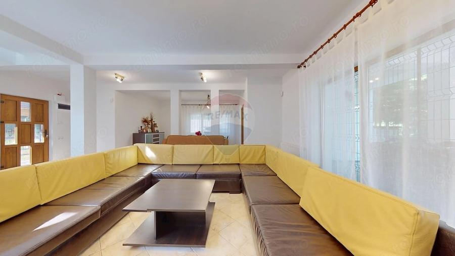 Casă cu 5 camere cu Teren 745 Mp în Cioplea