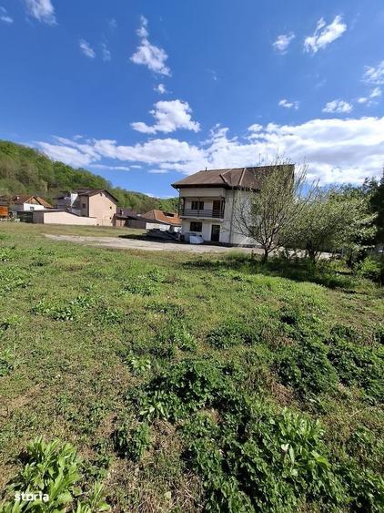 Constructie P+1 cu 6 incaperi 2 bai si teren - 3.329 mp Baile Olanesti - 5