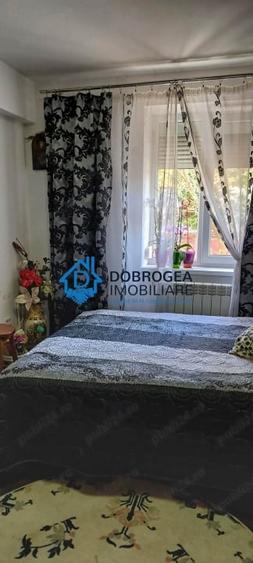 Apartament cu 2 camere decomandat, mobilat în Piața Veche