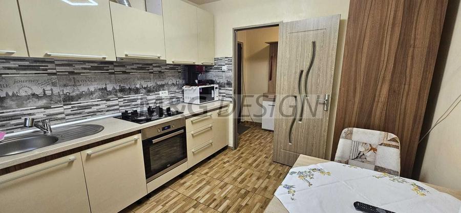 Apartament cu 3 camere semidecomandat, mobilat în Circumvalațiunii
