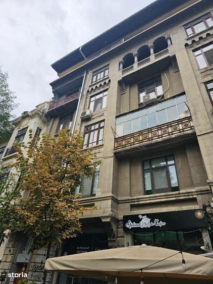 Apartament cu 4 camere decomandat în Victoriei