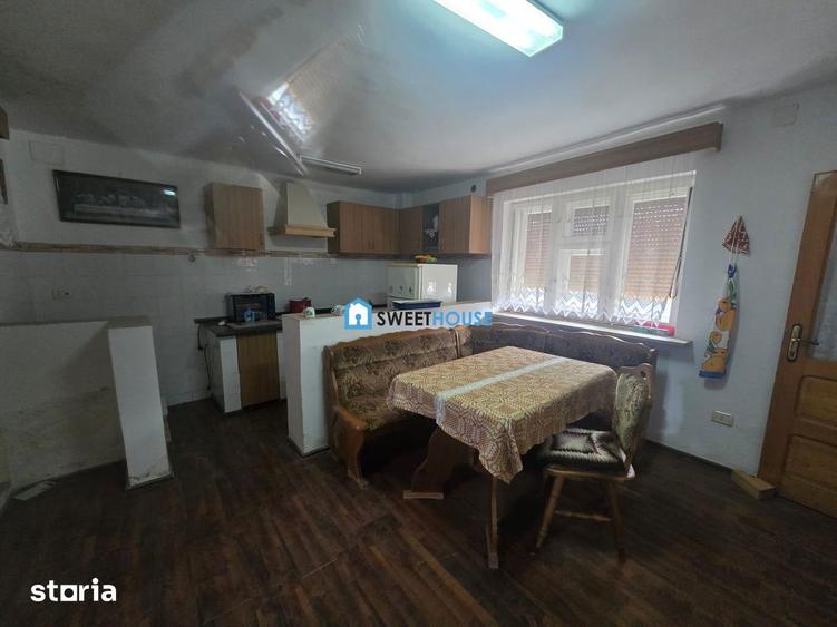 Casă cu 4 camere cu Teren 1700 Mp în Lisa