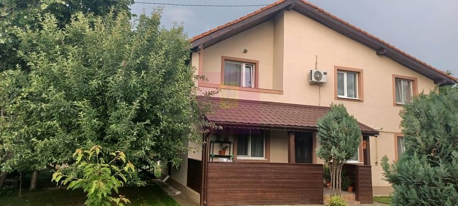 Casă cu 4 camere cu Teren 315 Mp în Central