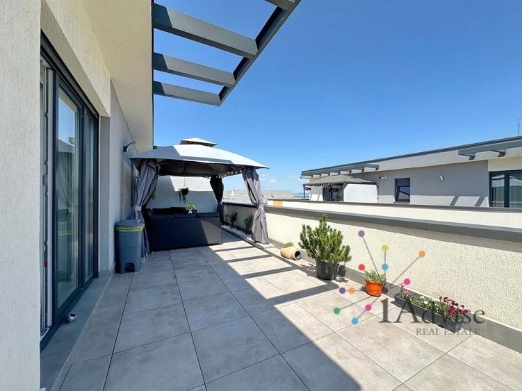 Apartament cu 3 camere, mobilat în Tractorul