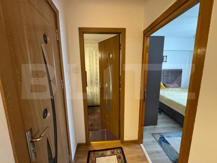Apartament cu 4 camere decomandat, mobilat în Central