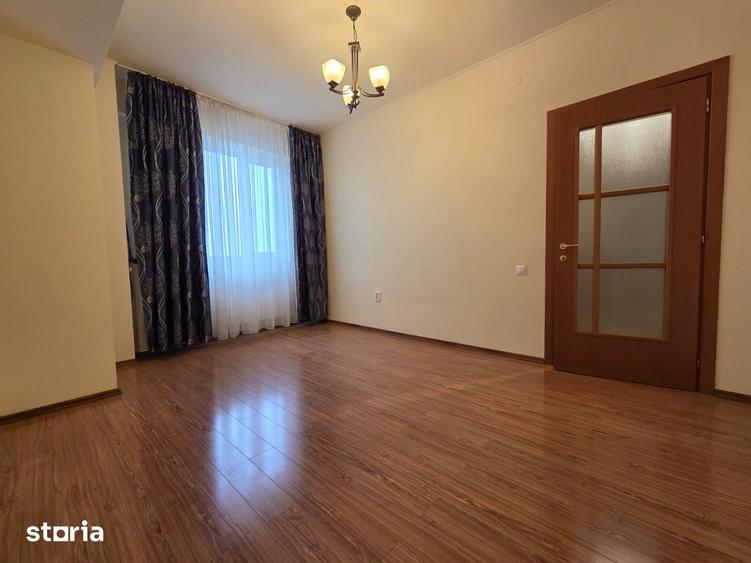 Apartament cu 3 camere în Babadag