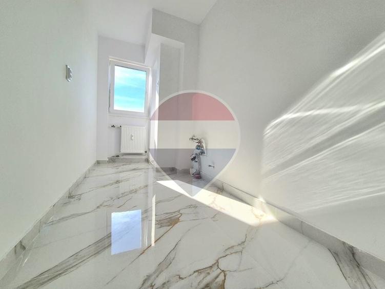 Apartament cu 2 camere semidecomandat în Aurel Vlaicu