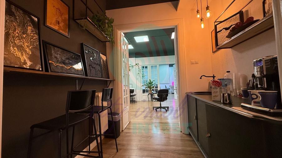Apartament cu 4 camere în P-ța Romană