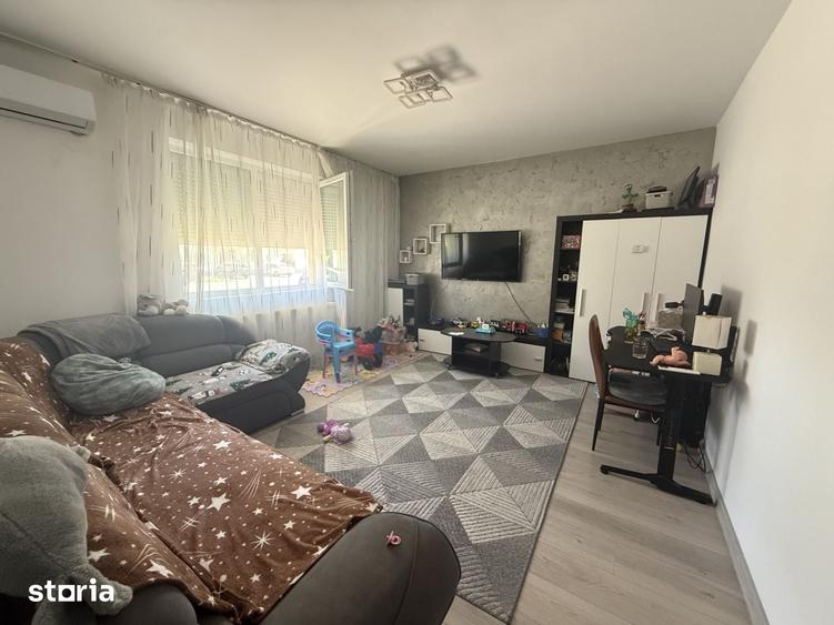 Apartament cu 2 camere decomandat în Ronaț