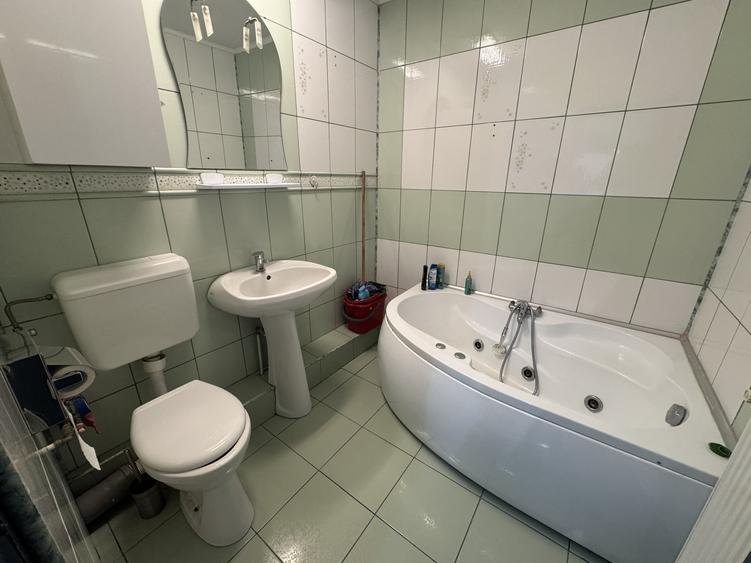 Apartament cu 2 camere decomandat, mobilat în Berceni