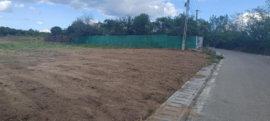 Teren Construcții intravilan de 500 mp, în Exterior Est