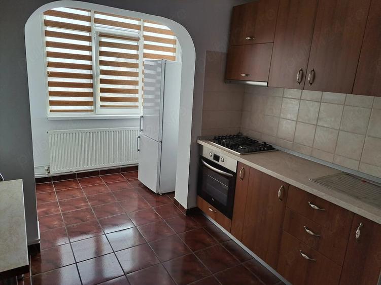 Apartament cu 2 camere decomandat în Ampoi 3