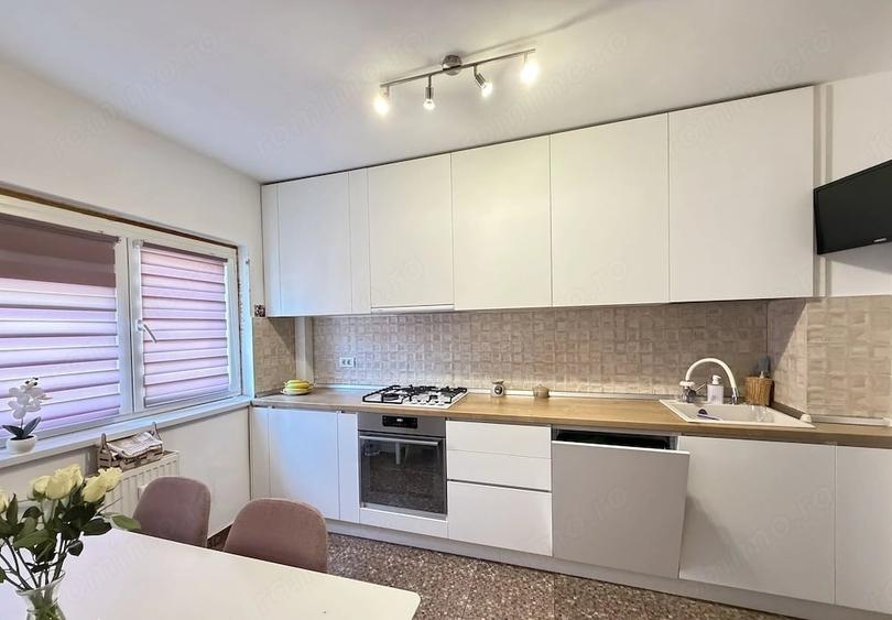 Apartament cu 3 camere decomandat, mobilat în Giurgiului