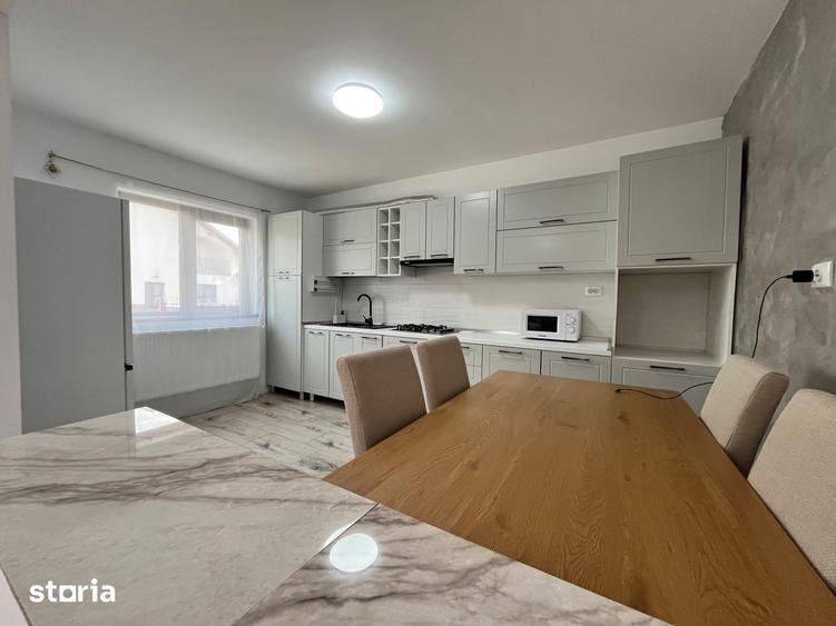 Casă cu 6 camere cu Teren 98 Mp în Miroslava
