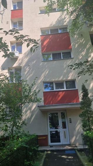 Apartament cu 4 camere decomandat în Drumul Găzarului