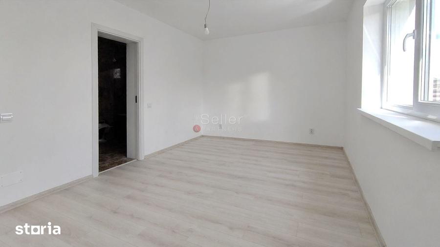 Casă cu 3 camere cu Teren 500 Mp în Noua