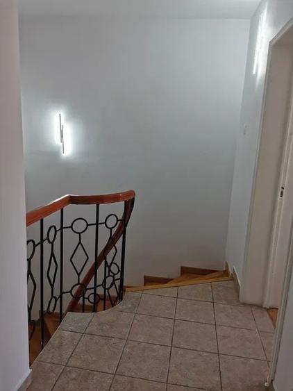 Apartament cu 4 camere în Unirii