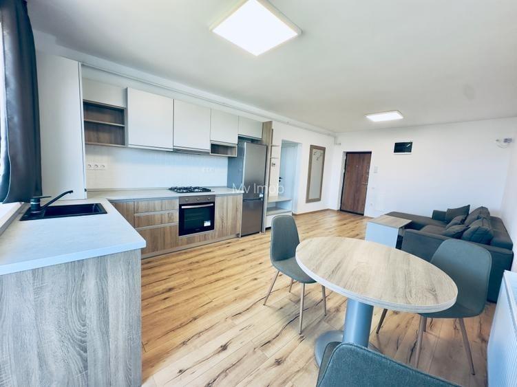Apartament cu 2 camere de vanzare in zona Tractorul Coresi ,et 6/8 cu loc de par - 3
