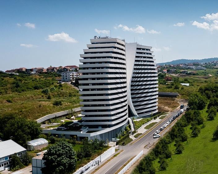 Apartament cu 4 camere decomandat în Zorilor