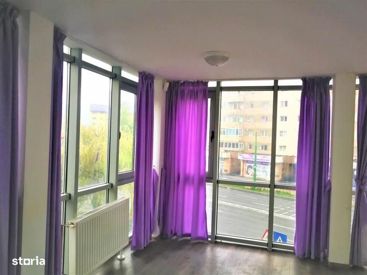 Spațiu comercial, de 600 mp, în Scriitorilor