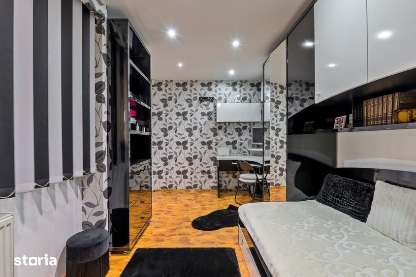 Casă cu 6 camere cu Teren 252 Mp în 23 August