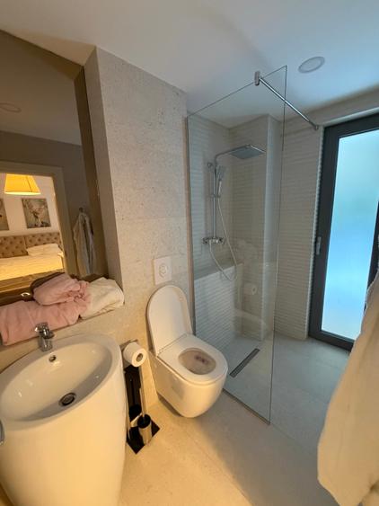 Casă individuală cu 11 camere cu Teren 257 Mp în Herăstrău