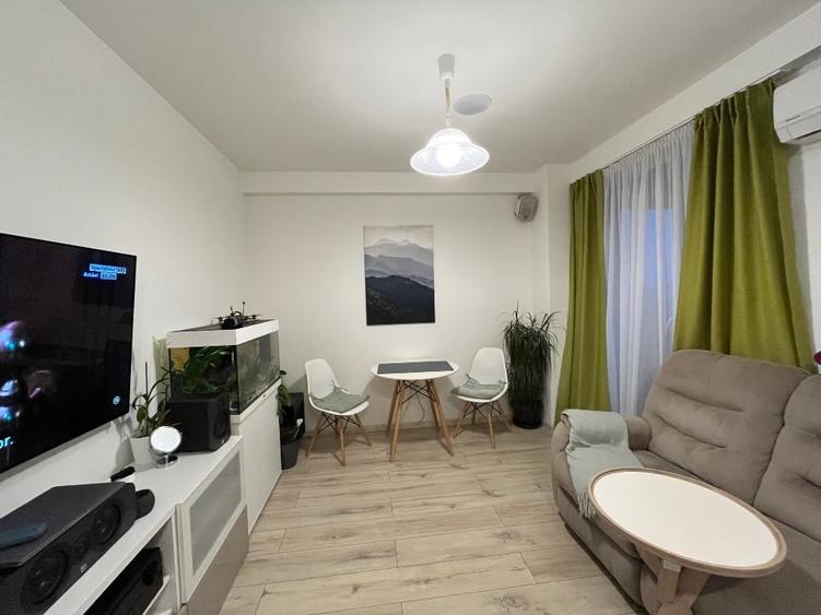 Apartament cu 3 camere, mobilat în Soarelui