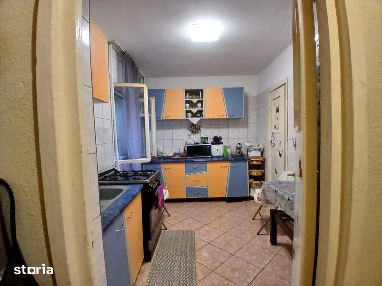 Apartament cu 3 camere decomandat în Cișmigiu
