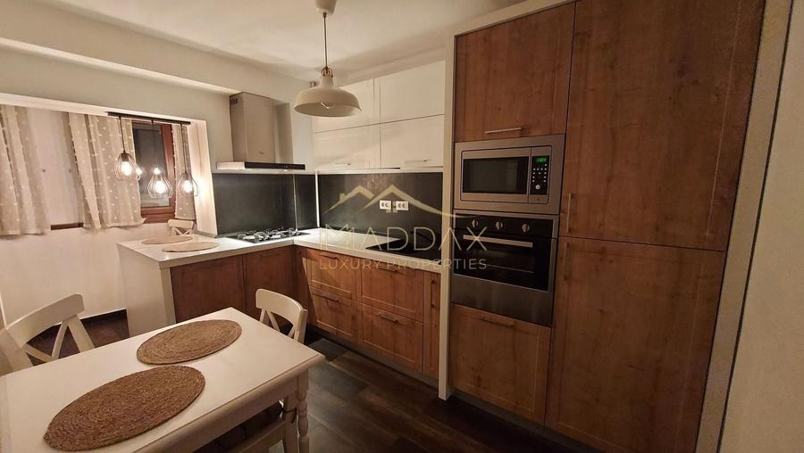 Apartament cu 3 camere decomandat, mobilat în Libertății