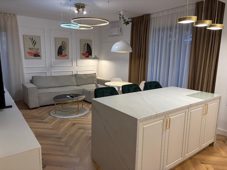 Apartament cu 2 camere semidecomandat în Central
