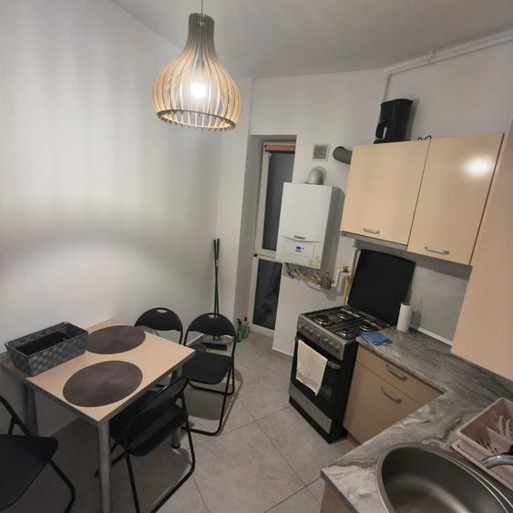 Apartament cu 2 camere decomandat în Dumbrăvița