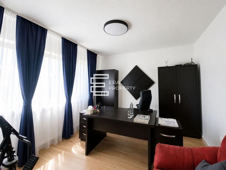 Casă individuală cu 7 camere cu Canalizare în Vest