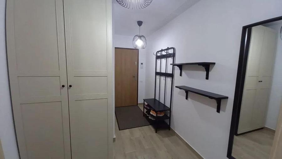 Garsonieră decomandată, mobilată în Astra
