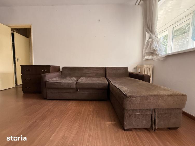 Apartament cu 2 camere semidecomandat în 1 Mai