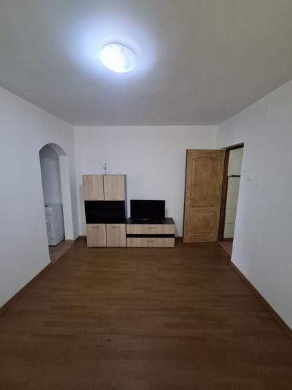 Apartament cu 2 camere semidecomandat în Sud