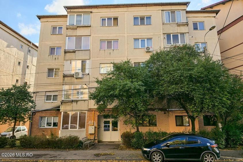 Apartament cu 2 camere decomandat, mobilat în Aradului