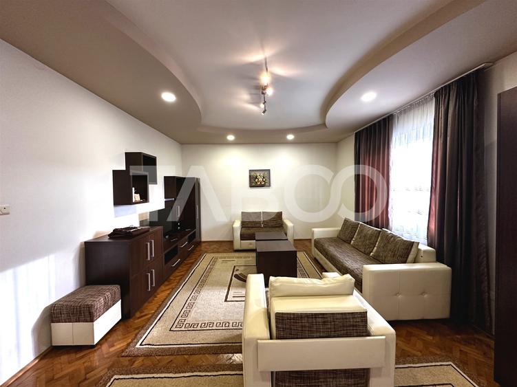 Apartament cu 3 camere decomandat, mobilat în Sub Arini