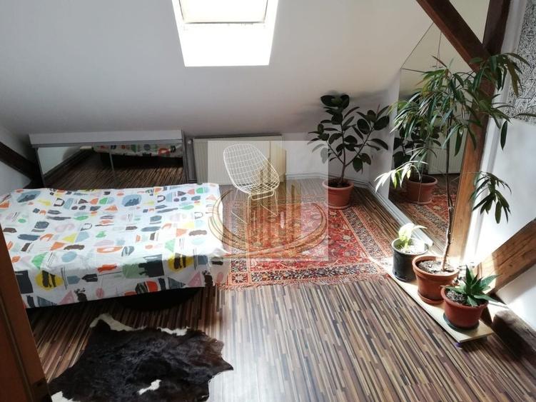 Apartament cu 4 camere decomandat în Central