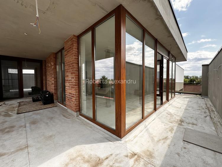Penthouse cu terasa de 45mp, 3 camere - Timisoara