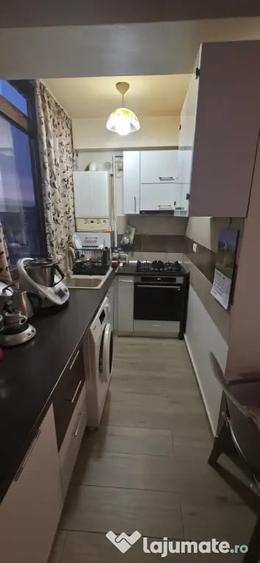 Apartament cu 3 camere decomandat în Chiajna